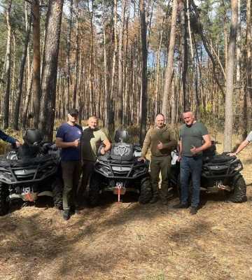 Дрони, квадроцикли, генератори: волинським бійцям відвезли допомогу на передову
