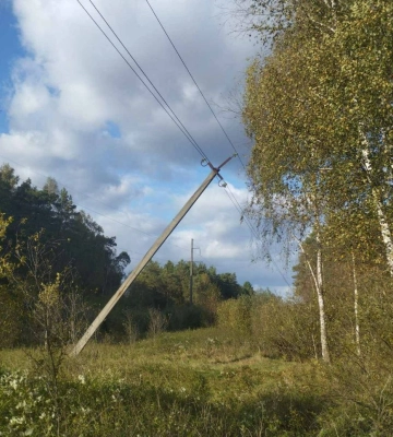 Через стихію без світла на Рівненщині сиділи тисячі осель