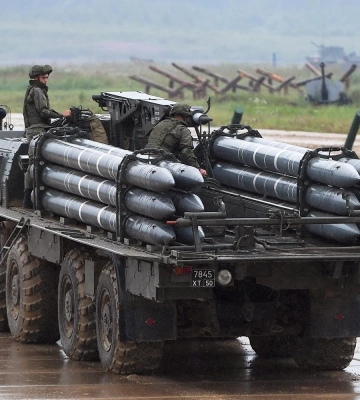 Российский HIMARS? Почему в РФ заговорили об РСЗО "Торнадо", чем опасна эта машина 