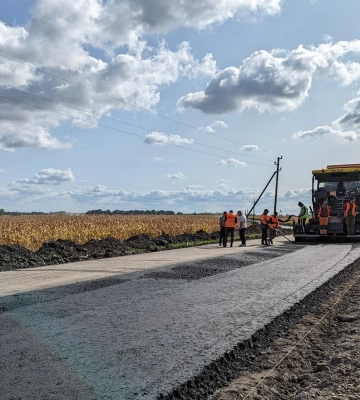 До співфінансування ремонту доріг Полтавської громади хочуть залучати аграріїв і представників місцевого бізнесу