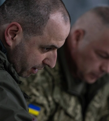 Умєров відвідав позиції ЗСУ на Таврійському напрямку й нагородив військових