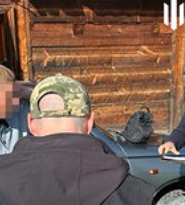 ГБР: На Буковине правоохранитель со знакомыми переправлял уклонистов в Румынию – фото