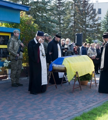На Волині попрощалися із загиблим військовим медиком Сергієм Яворським. Фото