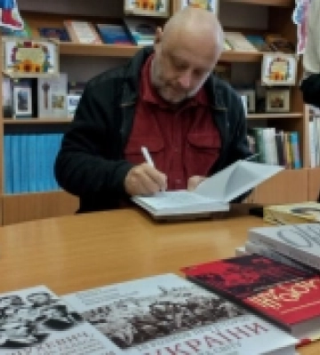 «Не потрібно стільки бібліотек, якщо не можемо їх гідно утримувати»: до Вараша завітав гендиректор видавництва «Фоліо»