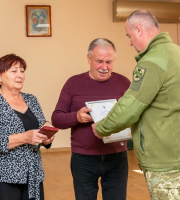 Сім’ям загиблих у боях прикордонників з Хмельниччини вручили державні нагороди