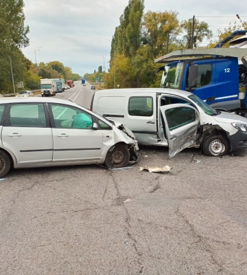 Біля Дубна зіткнулися чотири авто (ФОТОФАКТ)