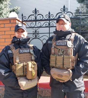 Кропивницькі патрульні надали допомогу чоловікові з сильною кровотечею