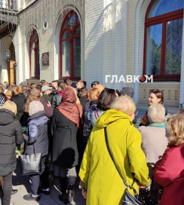 &quot;Моя мама і є Україна&quot;: у Києві прощаються зі співачкою Ніною Матвієнко