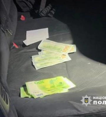 Двоє неповнолітніх пасажирів - у лікарні: на Волині п&amp;#039;яний водій з’їхав з дороги та врізався у дерево