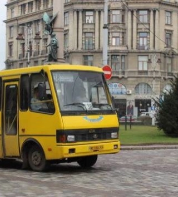 У Львові покарали ще трьох водіїв маршруток (ФОТО)