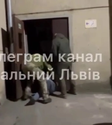 Новый скандал с работниками военкомата во Львове. В областном ТЦК говорят, что начали служебную проверку