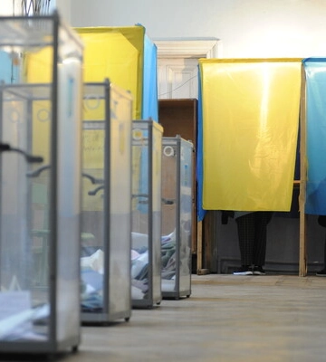 Дві третіх українців проти проведення виборів в умовах війни – соцопитування