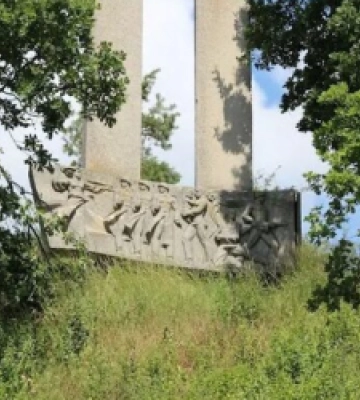 У Львівській громаді демонтують ще один радянський монумент