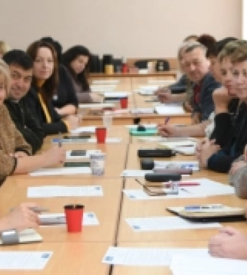 Освітяни Рівненщини навчаються управлінському менеджменту