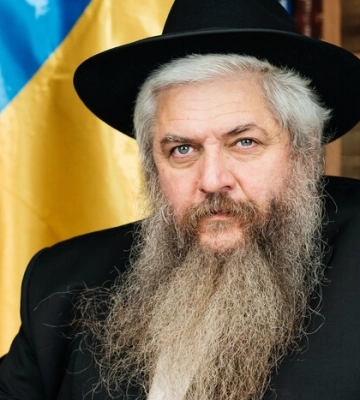Головний рабин України показав фото онуків, які ховаються від вибухів в Україні та Ізраїлі