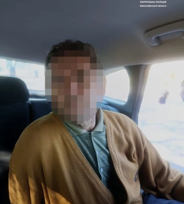 У Миколаєві патрульні повернули додому чоловіка, який загубився