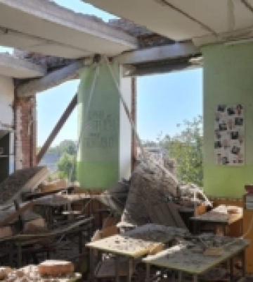 Росіяни вдарили по гімназії в Нікополі, є загиблі