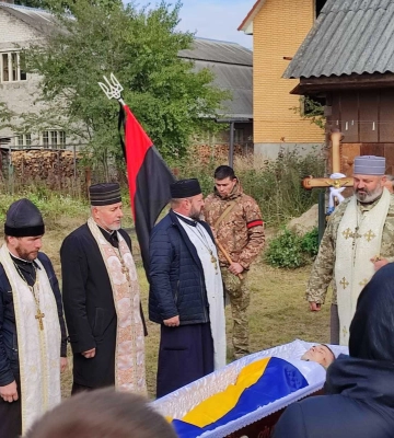 Ківерцівська громада провела в останню путь військовослужбовця Андрія Степанова
