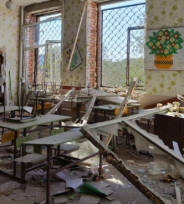 У Нікополі на момент ракетного удару в гімназії перебували вісім освітян