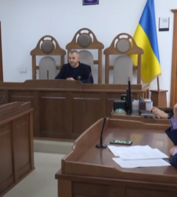 Забрали з гуртожитку в нижній білизні: на Волині за перевищення влади судять поліцейських