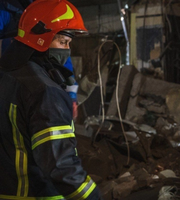 Росіяни обстріляли гімназію у Нікополі. Загинули дві людини