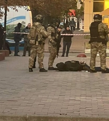 У Києві озброєний чоловік намагався захопити бізнес-центр
