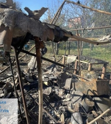 Нічна атака РФ: у Черкаській області шахед влучив у відкриту місцевість, у Миколаївській області внаслідок падіння уламків виникла пожежа