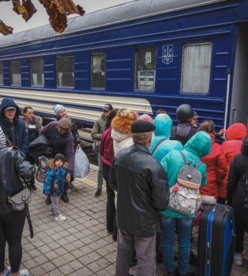 Эвакуация жителей Донецкой области в более безопасные регионы Украины не прекращается — ОГА