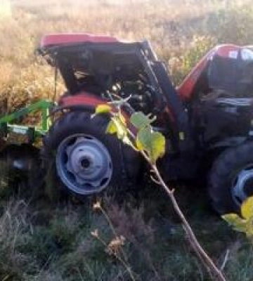 На Полтавщині зіткнулися вантажівка з трактором