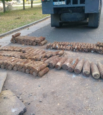 На Черкащині під час земляних робіт виявили снаряди часів Другої світової війни, фото
