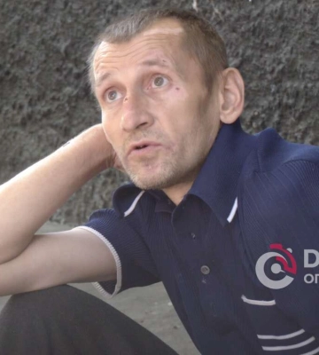 У Дніпрі чоловік опинився на вулиці з гангреною на нозі