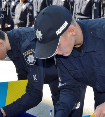 Мер Дніпра привітав курсантів Університету внутрішніх справ зі складанням присяги працівника Нацполіції