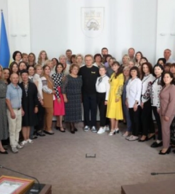 У Львові до Дня вчителя нагородили 55 найкращих педагогів