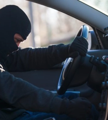 Чоловікові, який викрав авто на уманській автомийці, загрожує 8 років за ґратами