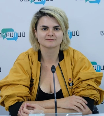 «Любов | Лють»: у Дніпрі відкривається виставка харківської художниці 