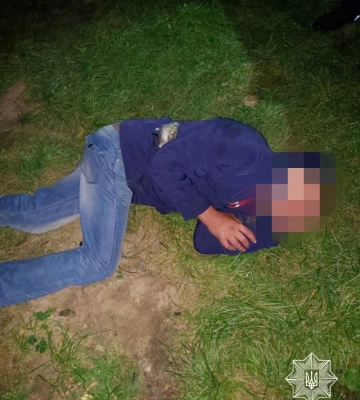 «Приліг відпочити» на подвір&amp;#039;ї у знайомої: у ковельчанина поліція знайшла наркотики