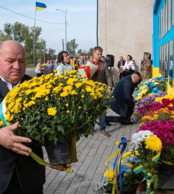У громаді на Волині відкрили меморіал пам&amp;#039;яті загиблих Героїв