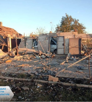 Двоє людей загинули, зокрема 11-річна дитина, та 7 зазнали поранень під час обстрілів окупантами Донеччини. ФОТОрепортаж