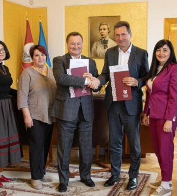 Лесин виш підписав договір про дуальну освіту з педагогічним коледжем