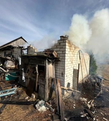 У Рівненському районі згоріла господарська будівля (ФОТО)