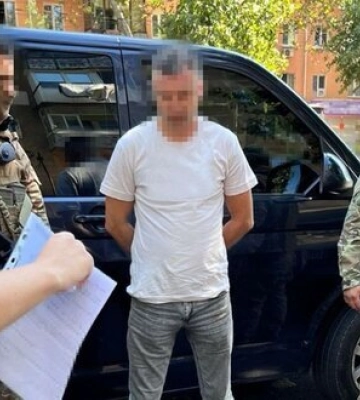 В Одесі поліцейський побив чоловіка