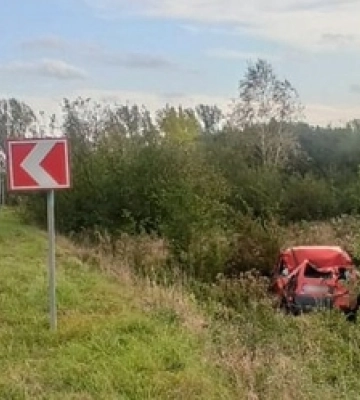 Зіткнувся зі знаком і злетів у кювет: деталі смертельної ДТП на Волині 