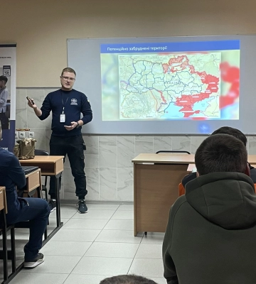 Бригади аварійної служби «104» пройшли тренінг щодо поводження з вибухонебезпечними предметами