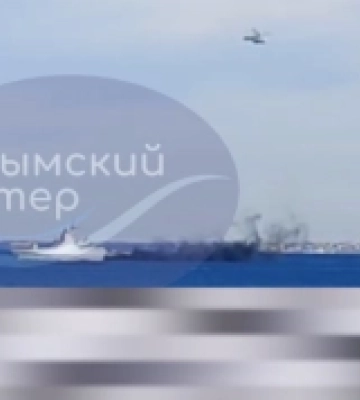 У бухті Севастополя підірвався російський військовий корабель