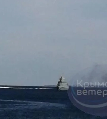 Два военных корабля рф в Севастополе были поражены украинскими морскими дронами – СМИ