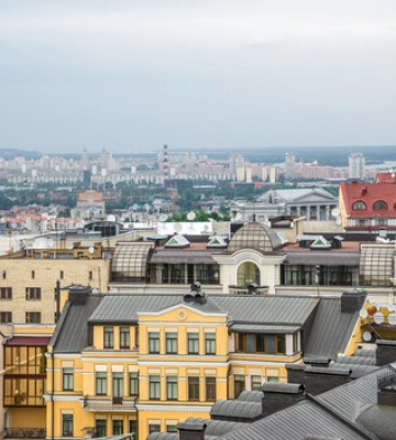 У Києві окремі будівлі підключають до тепла, КМДА відзвітувала про процес