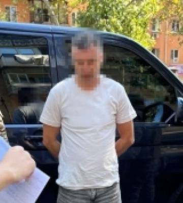 СБУ затримала інформатора рф, який влаштувався до міжнародної організації, щоб шпигувати за оборонцями міста