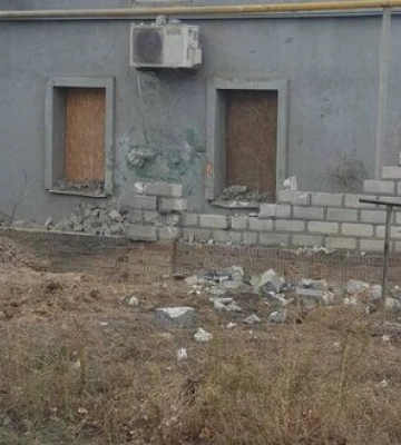 Дві людини зазнали поранень унаслідок обстрілу окупантами передмістя Херсону