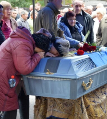 У Кропивницькому попрощались із загиблими воїнами 