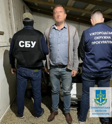 В Ужгороді заступника керівника комунального підприємства викрили на вимаганні та одержанні $4000 хабаря від підприємця